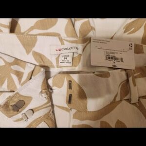 Liz Claiborne Cream and Tan Leaf Print Skirt